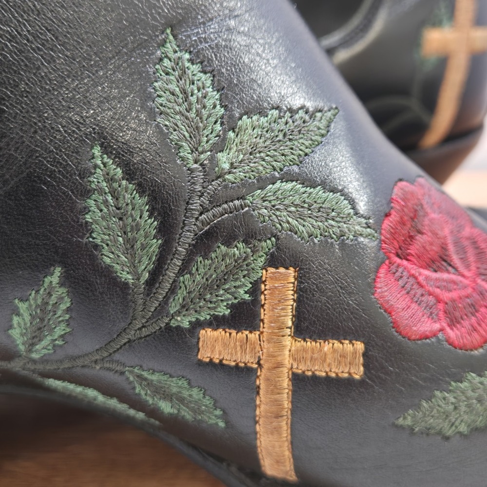 Limited Edition Manuel Western Boots 7.5 Black Embroidered Roses Cross Womens - Picture 9 of 16